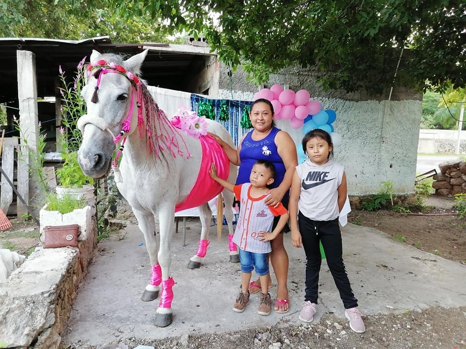 De la celebración participaron varios familiares y amigos