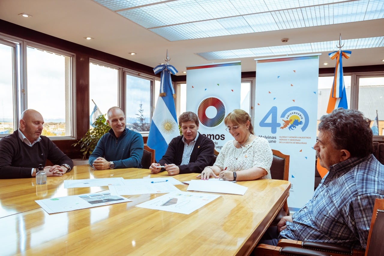 Gustavo Melella anunció el llamado a licitación para la puesta en valor de la emblemática embarcación.