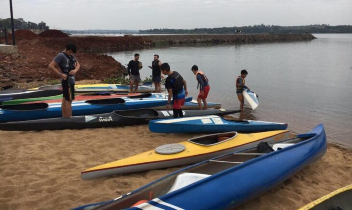 Canotaje en Posadas: se realizó una competencia amistosa en el Club Capri