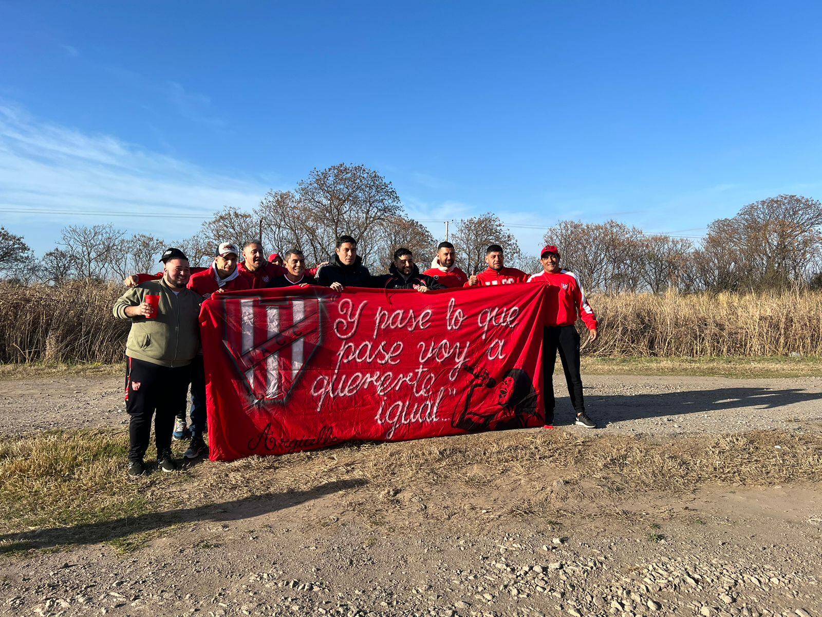 Los hinchas de Instituto en su viaje a Santa Fe. (Gentileza).