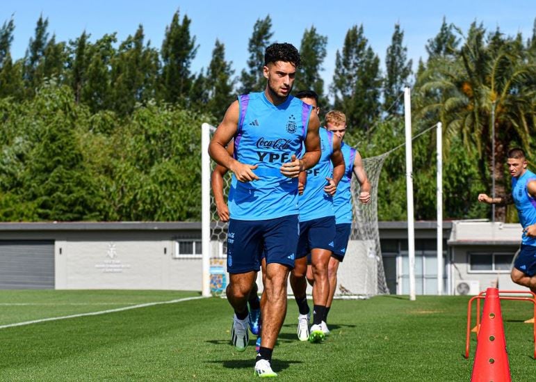 Marco Di Césare, en la Sub 23 que debuta esta noche en el pre Olímpico.