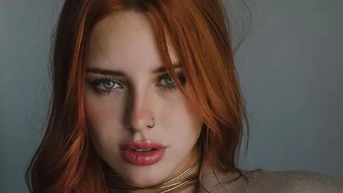 Del microbikini a volar por los aires, hasta transformarse en “la chica de negro”: así fue el cumpleaños de Coti Romero en Cancún