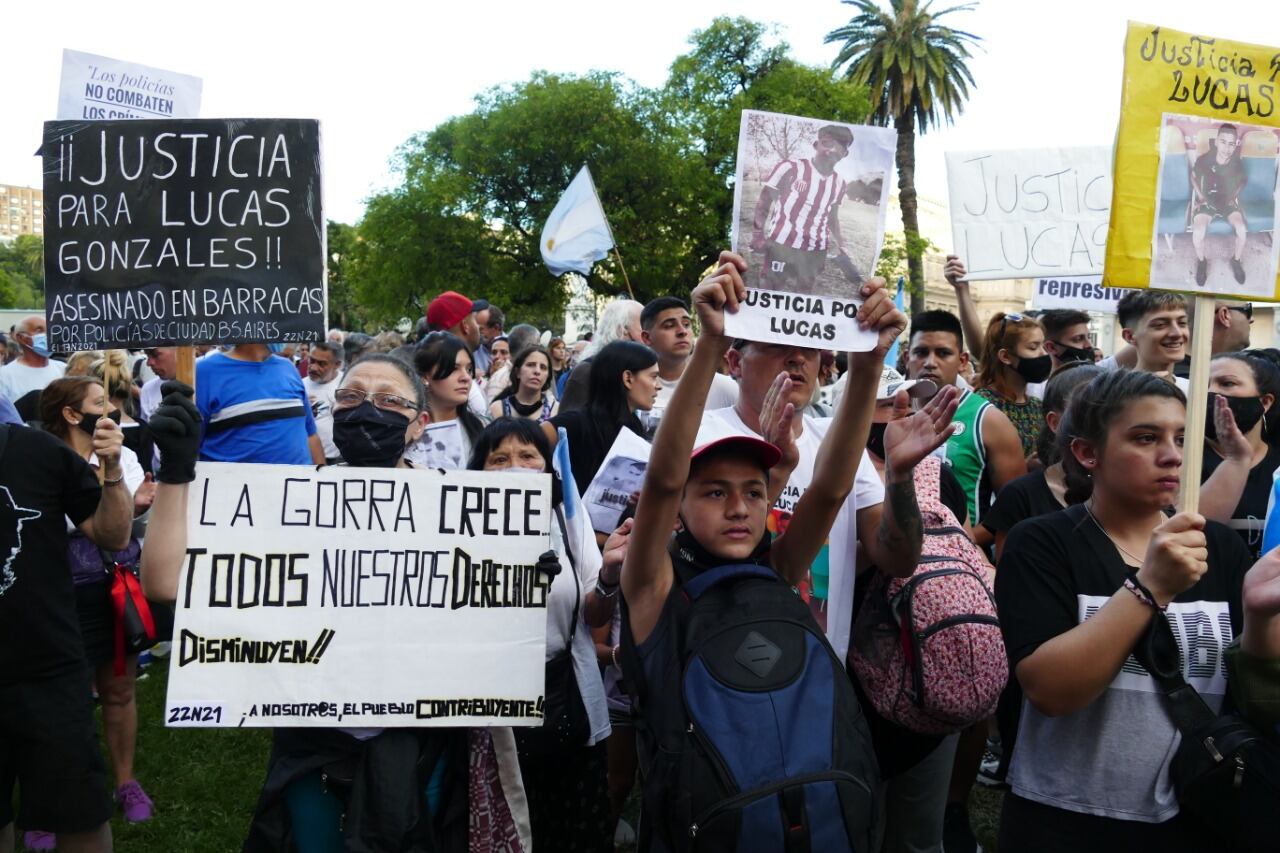 Realizaron una marcha para pedir justicia por Lucas González