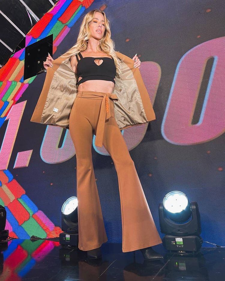 Nicole Neumann compartió el outfit que usó para "Los 8 escalones del Millón".