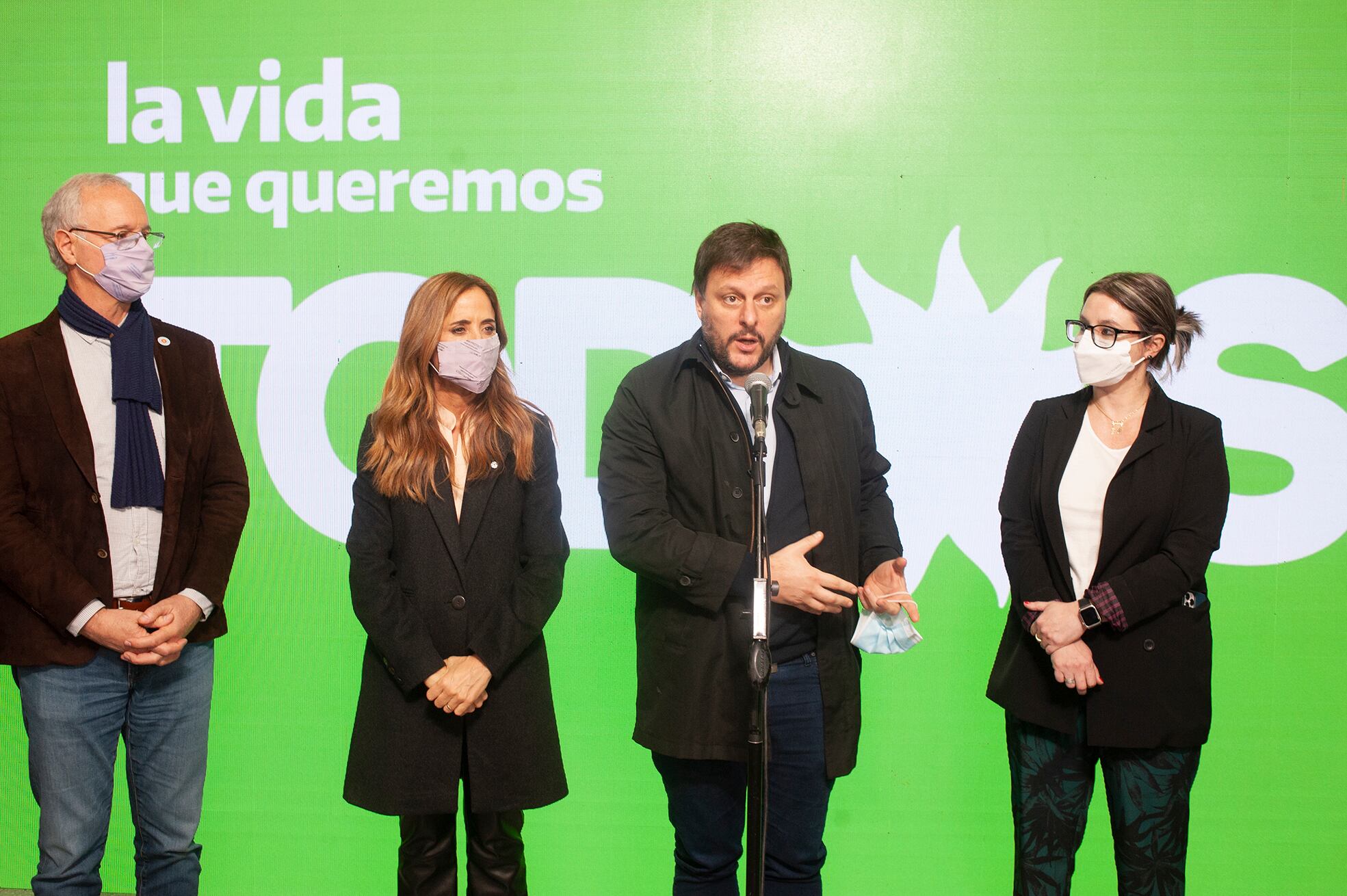 Provincia Buenos Aires localidad de Garin 24 de julio 2021 Presentacion de los candidatos del frente de todos 
Leandro Santoro
Gisela Marziotta 
Victoria Tolosa Paz
Daniel Gollán 
Foto Clarín