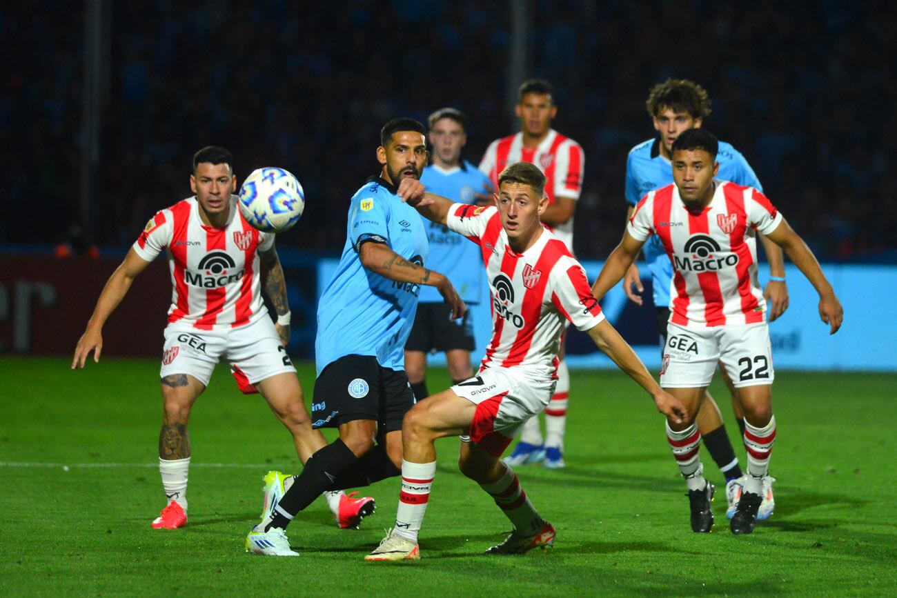 Belgrano venció a Instituto 3 a 1 en Alberdi y se quedó con el clásico.  (Nicolás Bravo / La Voz)