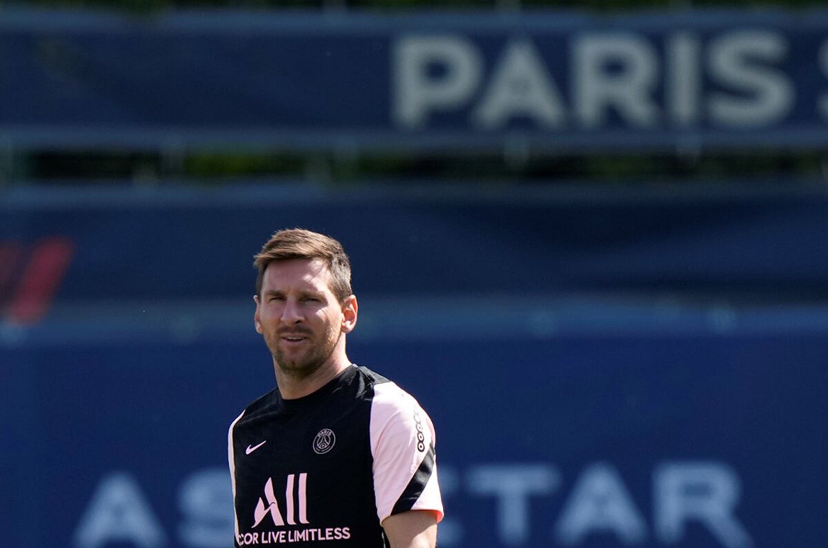 Lionel Messi y un inesperado encuentro con Bizarrap en el Parque de los Príncipes