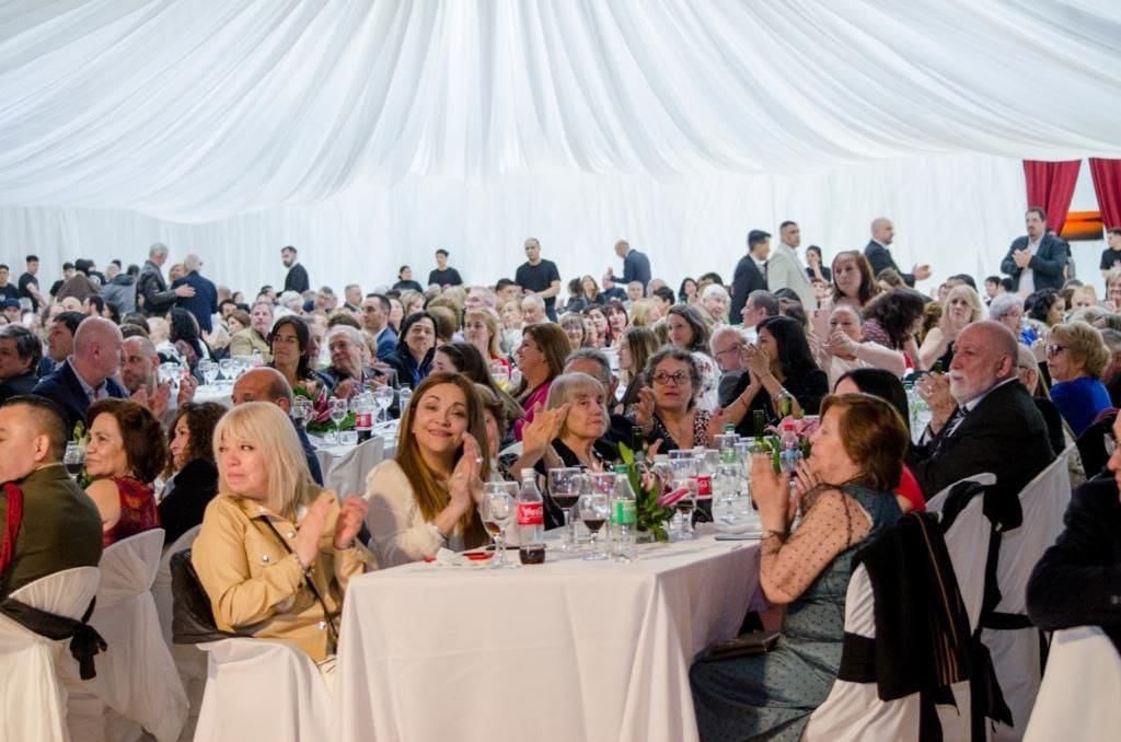 Antiguos y Pioneros Pobladores fueron agasajados en la cena homenaje