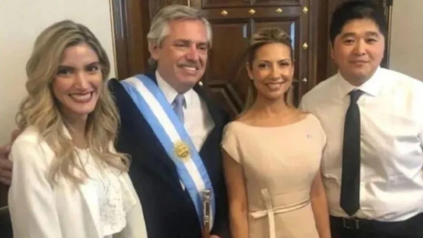 Sofía Pacchi, el presidente Alberto Fernández, la primera dama Fabiola Yáñez y Chien Chia Hong en 2019