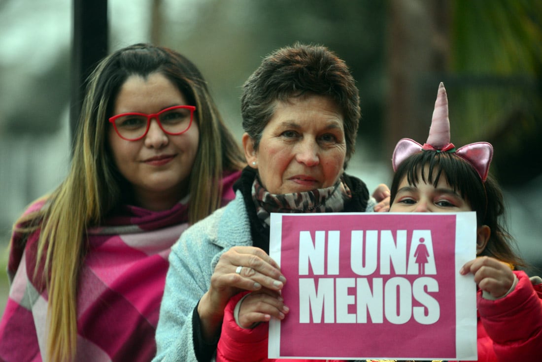 Caso Paola Acosta que fue asesinada y la tiraron a la alcantarilla junto a su hija femicidio
#NiUnaMenos Ni Una Menos 
se cumplen 5 años del femicidio
Maru Acosta hermana mama y la hija de Paola Acosta
Monterita 3644 Bº Arenales
Fotografia Jose Gabriel Hernandez