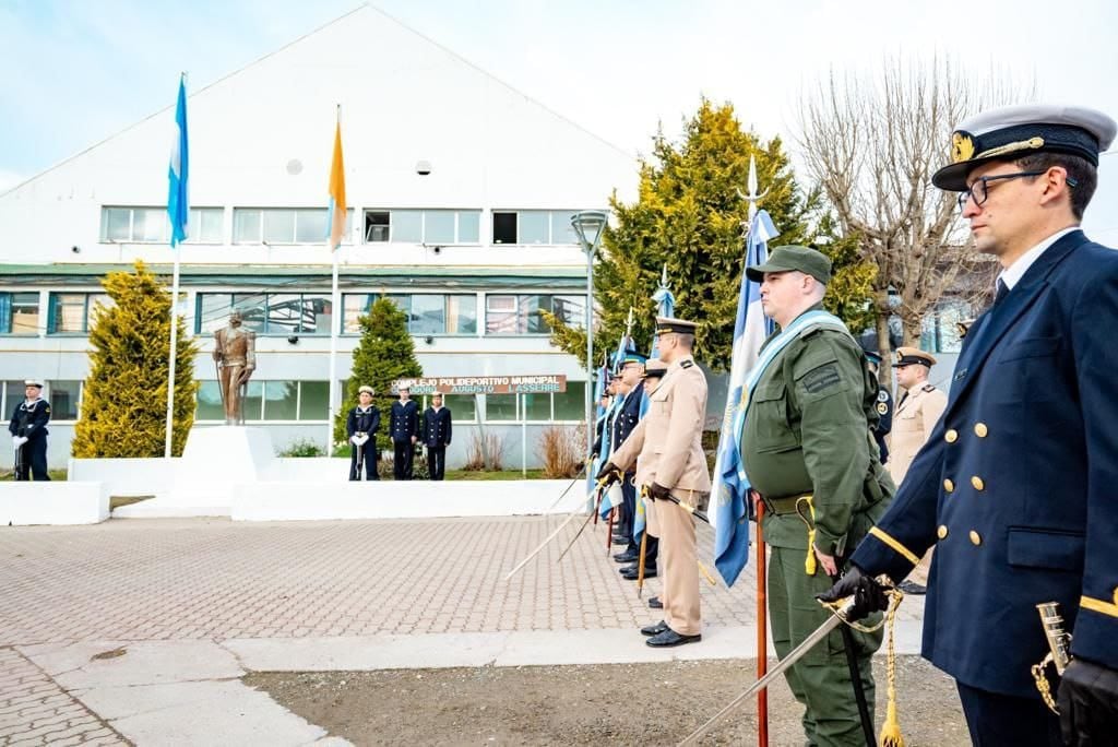 Ushuaia: realizaron el acto por el aniversario del fallecimiento del Comodoro Augusto Lasserre