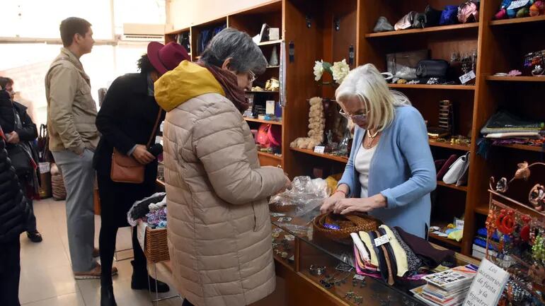 Los clientes fieles de la marroquinería y boutique de Neuquén.