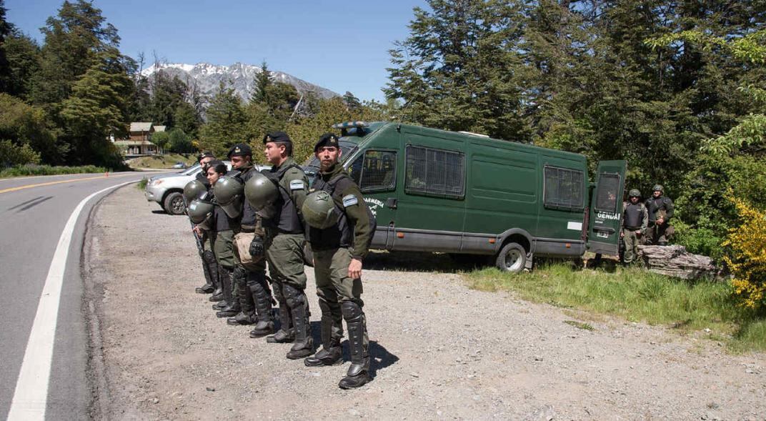 FUERZAS FEDERALES. Días atrás en Villa Mascardi (Télam/Marcelo Martínez/Archivo).