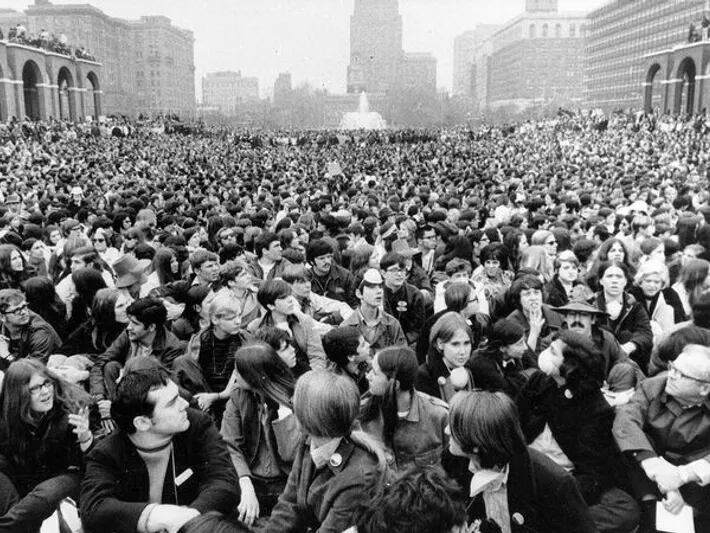 En Estados Unidos en el año 1960,  cientos de activista ambientales alzaron su voz en contra de la contaminación global.