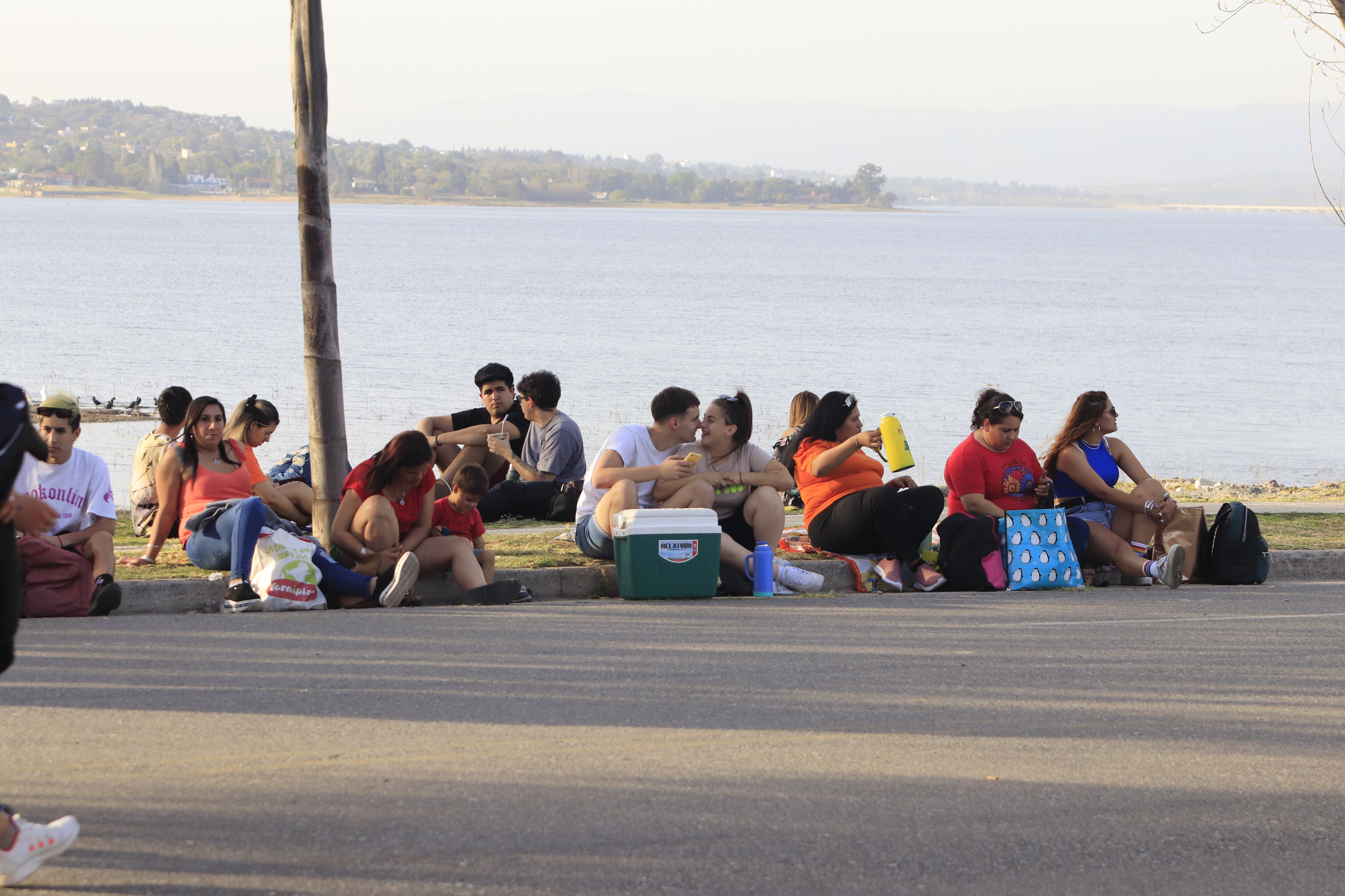 Festejo por el dia de la primavera y del estudiante en Carlos Paz. 21 septiembre 2023