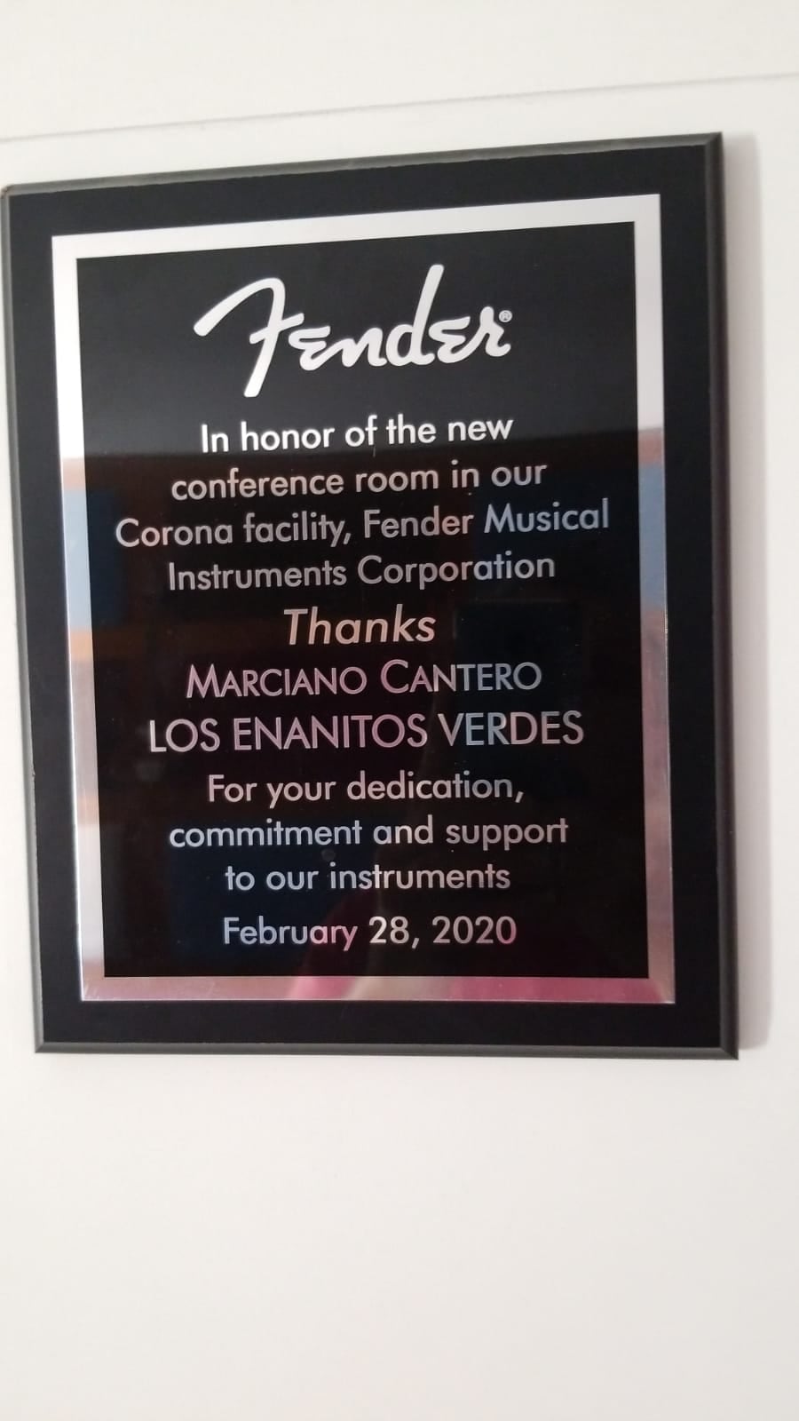 El homenaje de Fender a Enanitos Verdes.