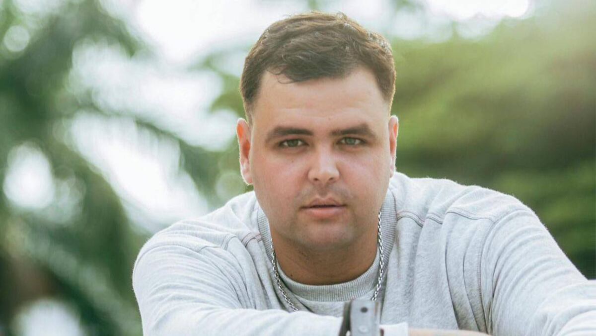 Quién es Tomi Raimon, el joven fotógrafo argentino que eligen las estrellas de la escena musical