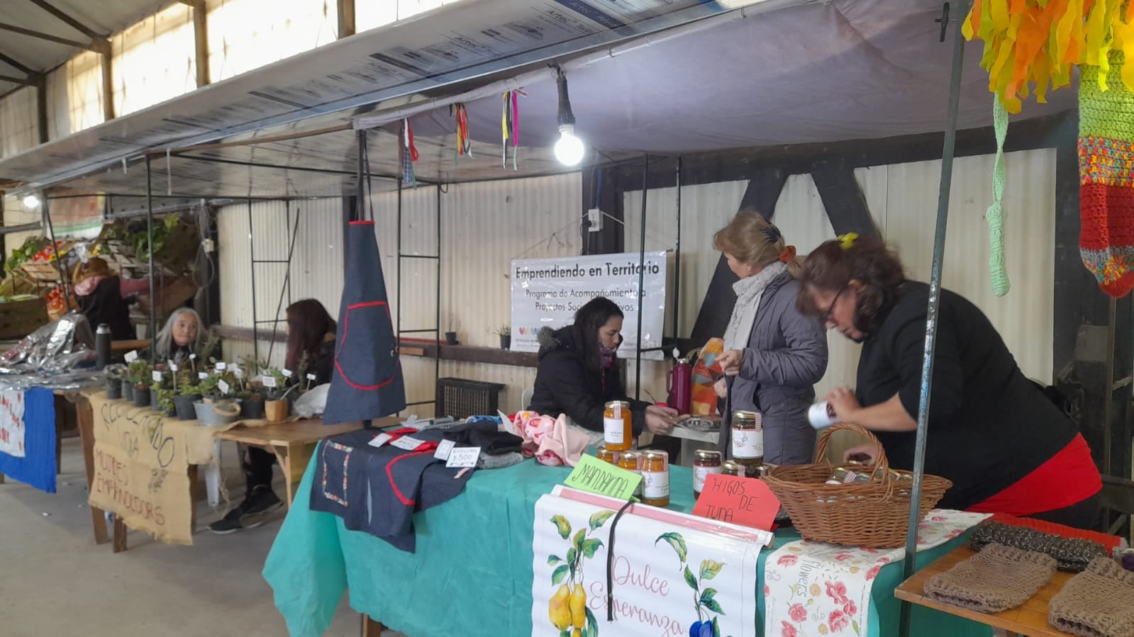 El Programa Emprendiendo en Territorio estuvo presente en una Feria de Mercado Bonaerense