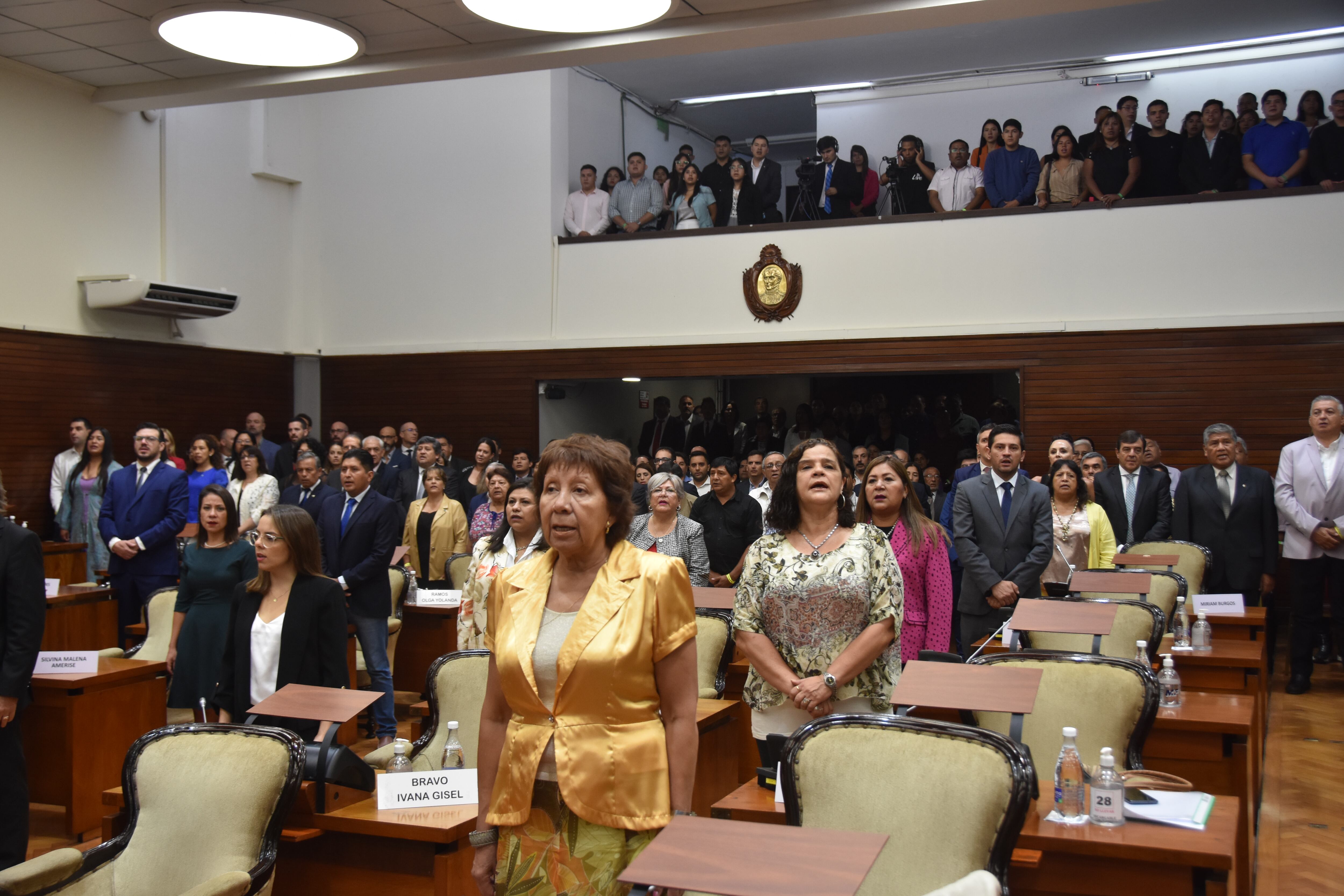 Además de legisladores de todas las bancadas y funcionarios de todos los poderes, invitados especiales también dieron marco al acto institucional de este viernes en la Legislatura.