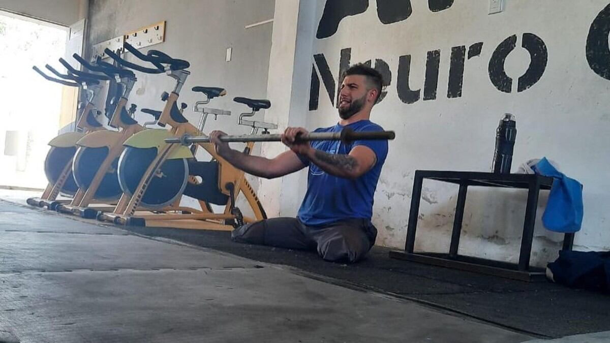 Facundo siguió entrenando tras el accidente.