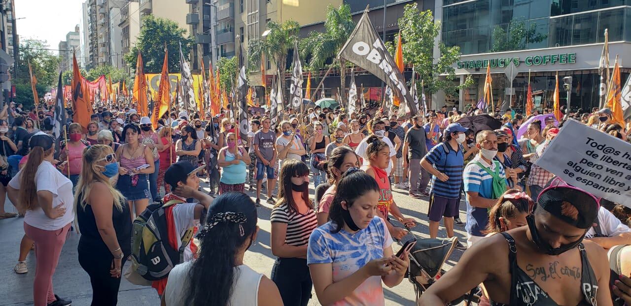 La marcha partió de Colón y Cañada y tendrá como punto final Tribunales provinciales.