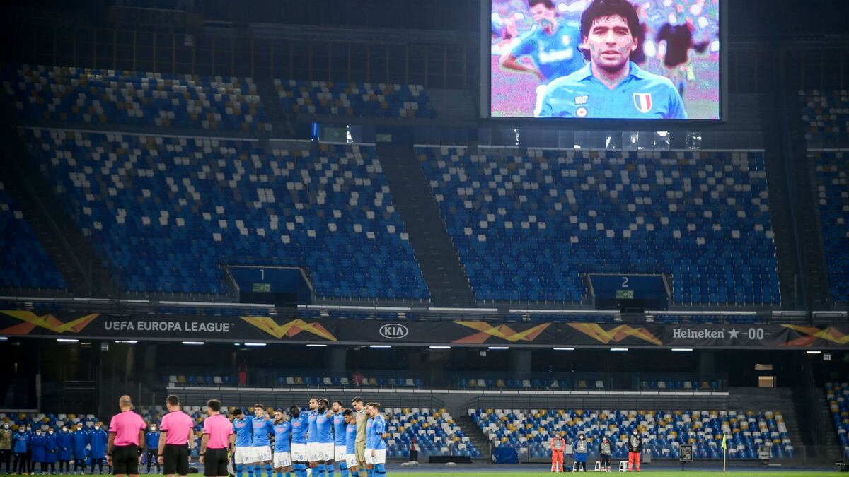 La mano de Dios resonó en Nápoles, en homenaje a Diego Maradona