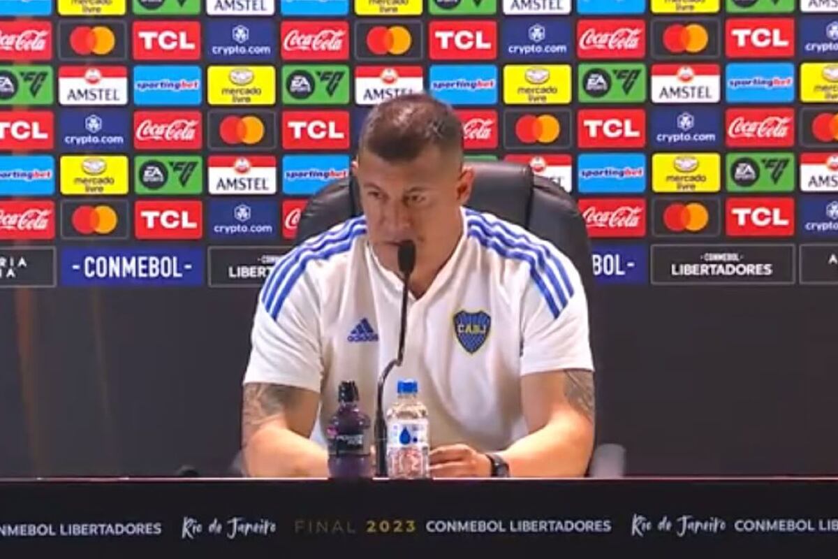 Jorge Almirón renunció a la dirección técnica de Boca tras la derrota en la final de la Copa Libertadores
