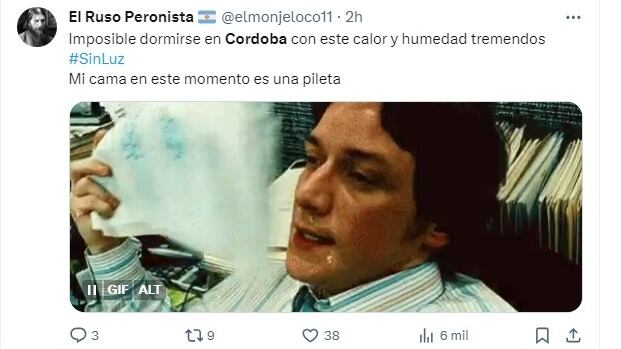 Los memes en medio de la interrupción del servicio.