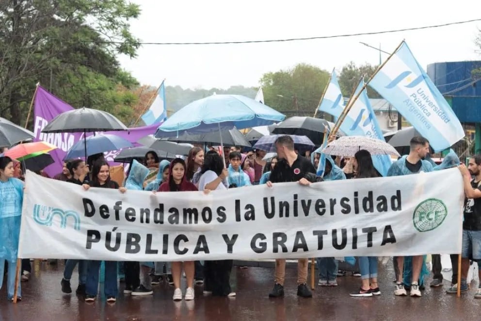 La Marcha Federal Universitaria tuvo gran convocatoria en Misiones.