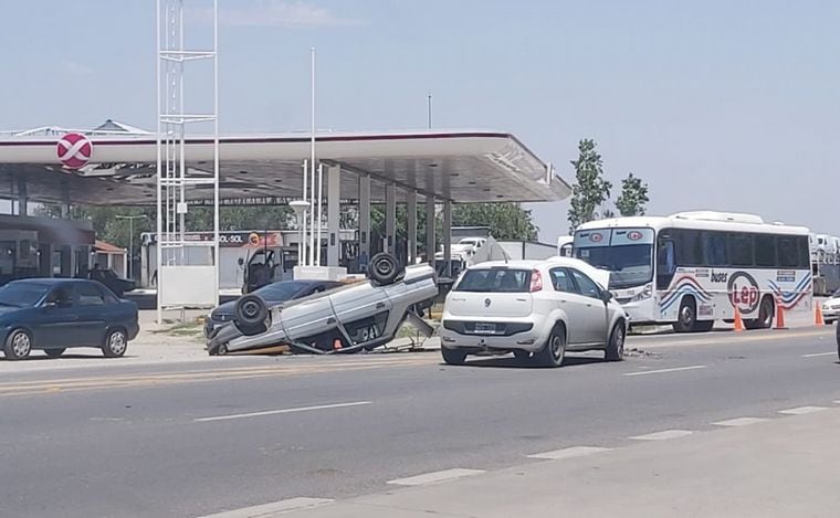 El choque en el ingreso a Alta Gracia.