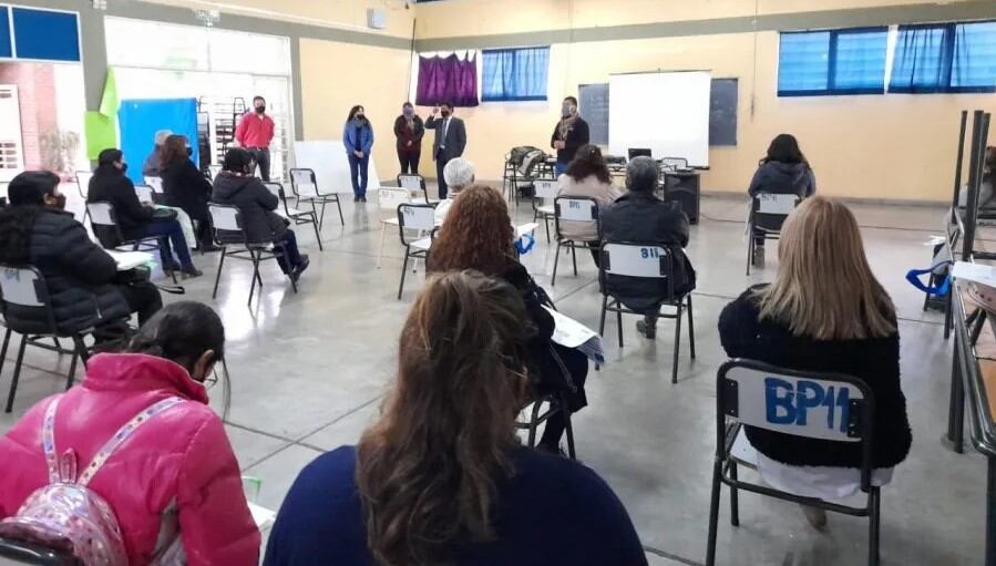 Docentes sampedreños fueron capacitados para participar del programa desarrollado por el Ministerio de Ambiente y el Ministerio de Educación de Jujuy, en articulación con las homónimas carteras nacionales, de Ambiente y Desarrollo Sostenible y de Educación.