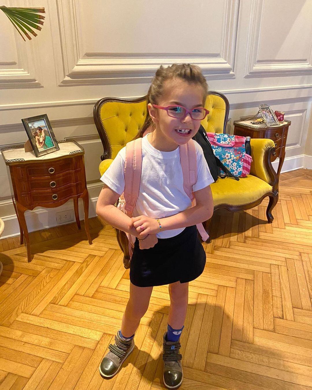 Elena, la hija de Julieta Díaz, en su primer día de primaria.