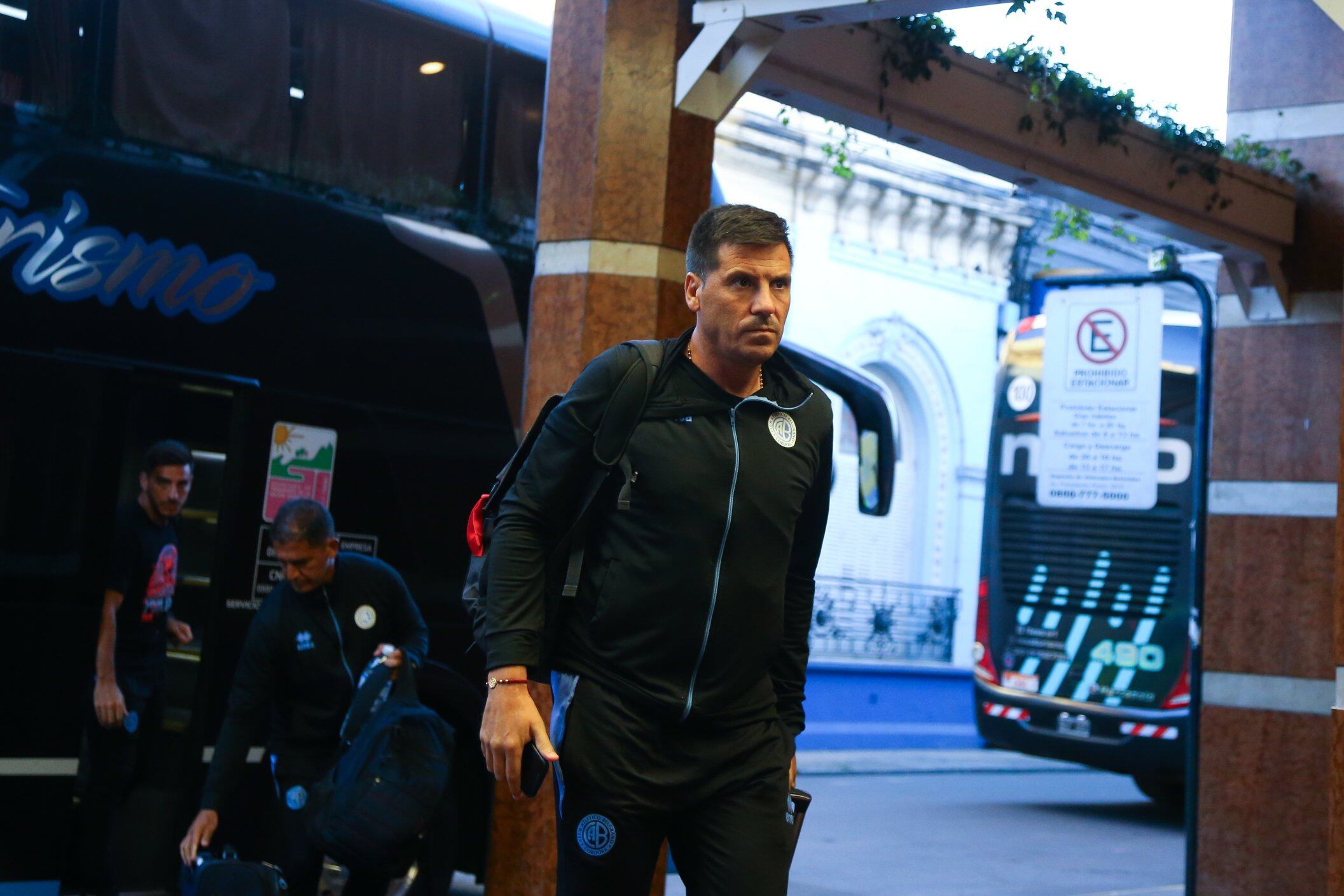 Juan Cruz Real, el DT de Belgrano, en la previa al duelo ante Unión. (Prensa Belgrano)