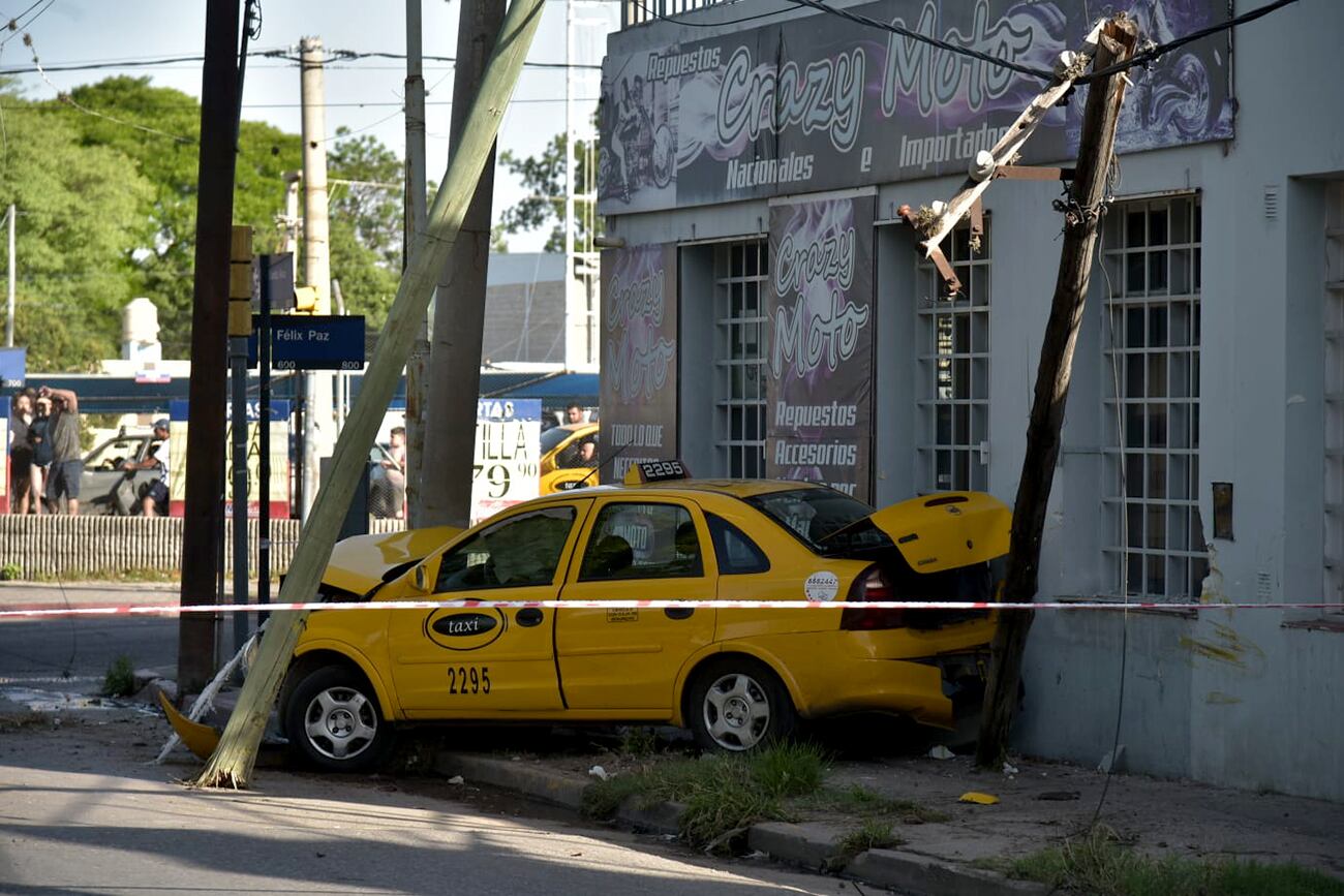 Accidente protagonizado por José Carmona, asesino de Gabriela Ceppi, durante su fuga. (Facundo Luque / La Voz)