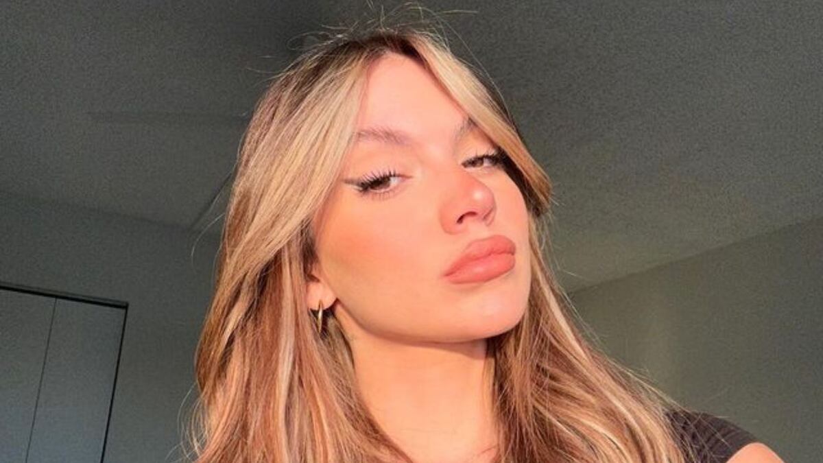 Sasha Ferro posó con una microbikini ultra sensual y paralizó Instagram