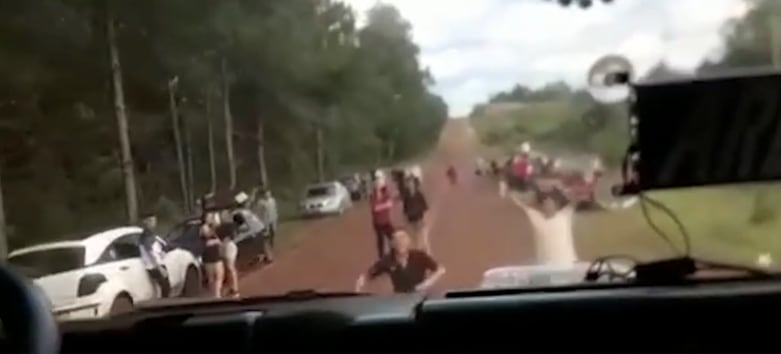 En plena ruta, jóvenes se encontraban de fiesta en Comandante Andresito.