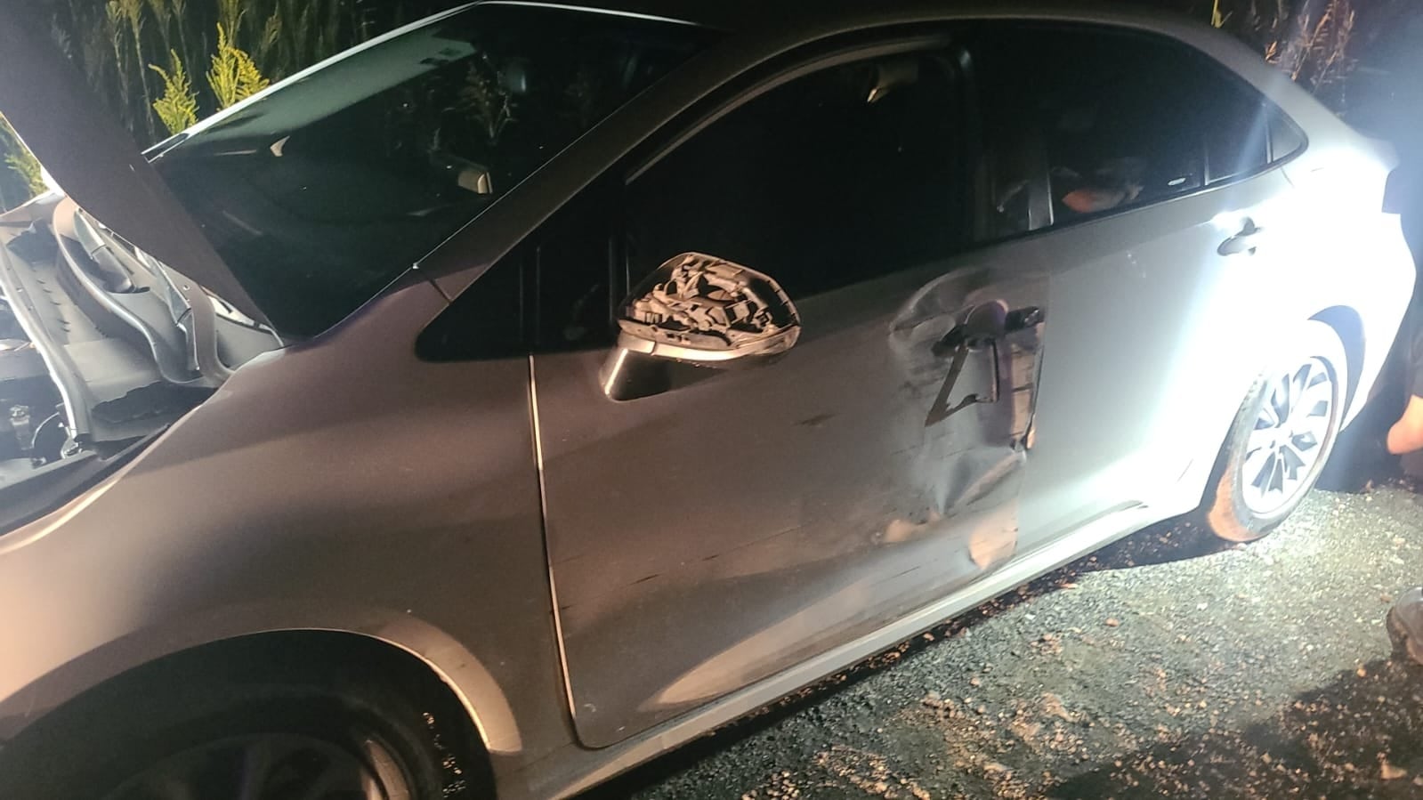 El auto que arrolló a dos policías de la Caminera de Córdoba.