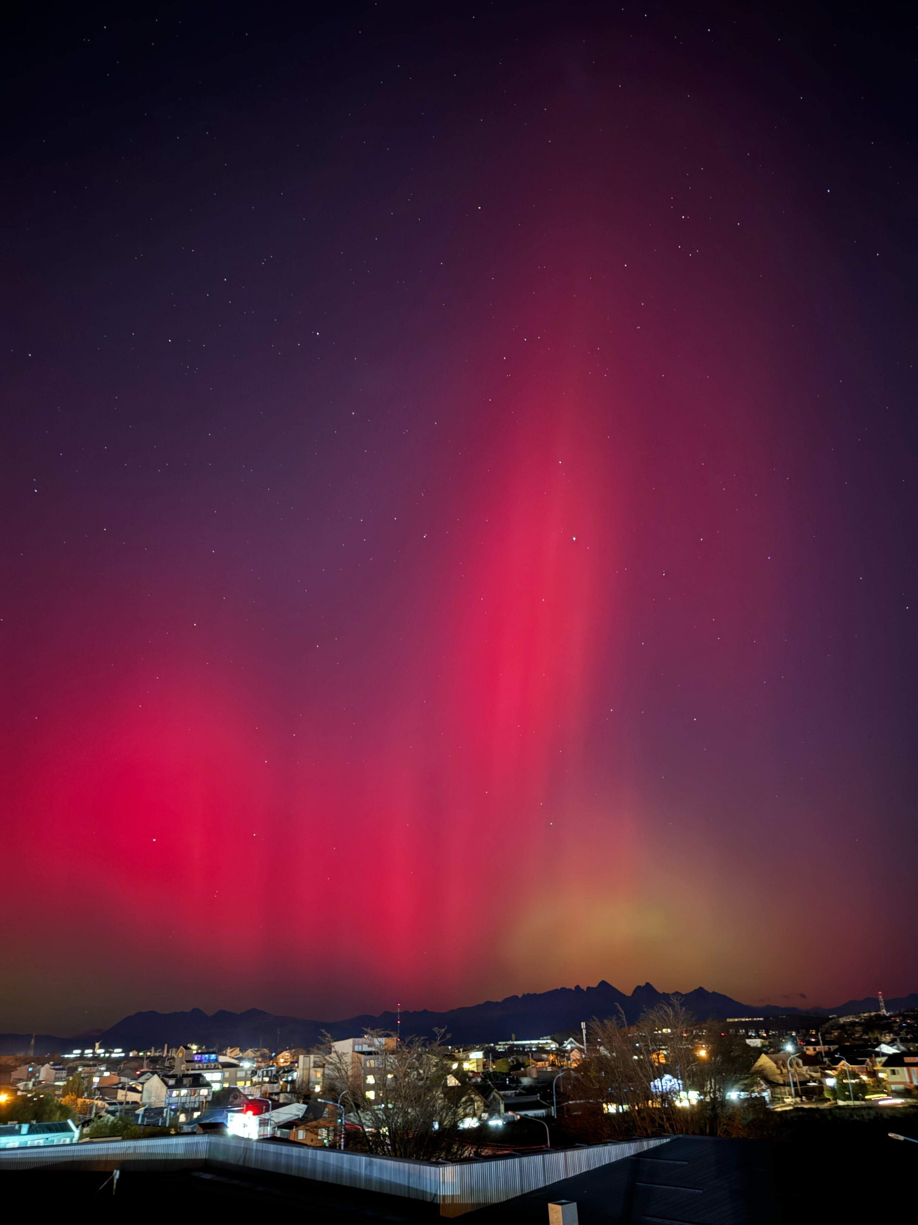 Las fotos y videos más impactantes de las auroras australes en Argentina