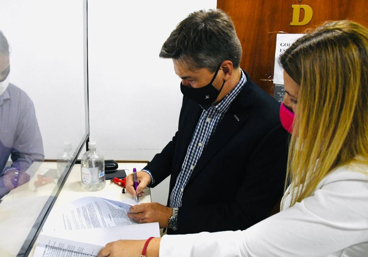 Zdero pide investigar el presupuesto educativo