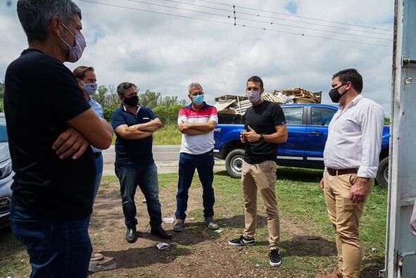 Corsalini recorrió la Planta de Reciclaje de Pérez con algunos presidente comunales