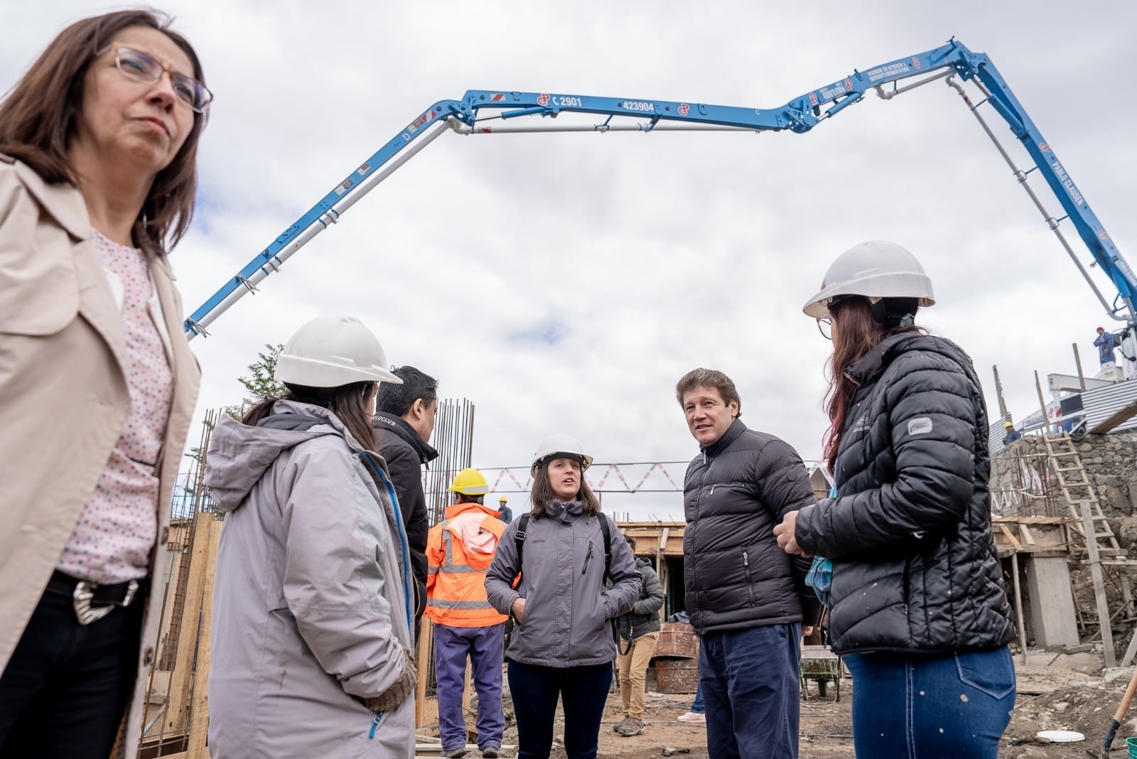 Tierra del Fuego: Melella recorrió la obra del nuevo edificio de la escuela Provincial 40