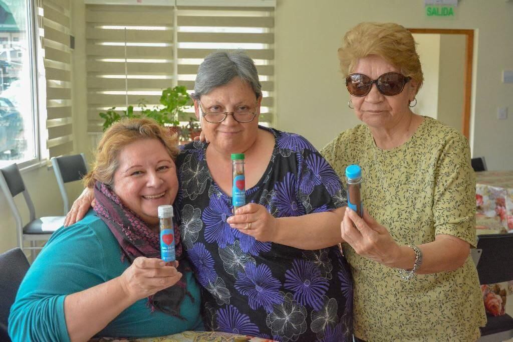 Taller ”Sal de Mi Corazón” continúa recorriendo Centros de Jubilados