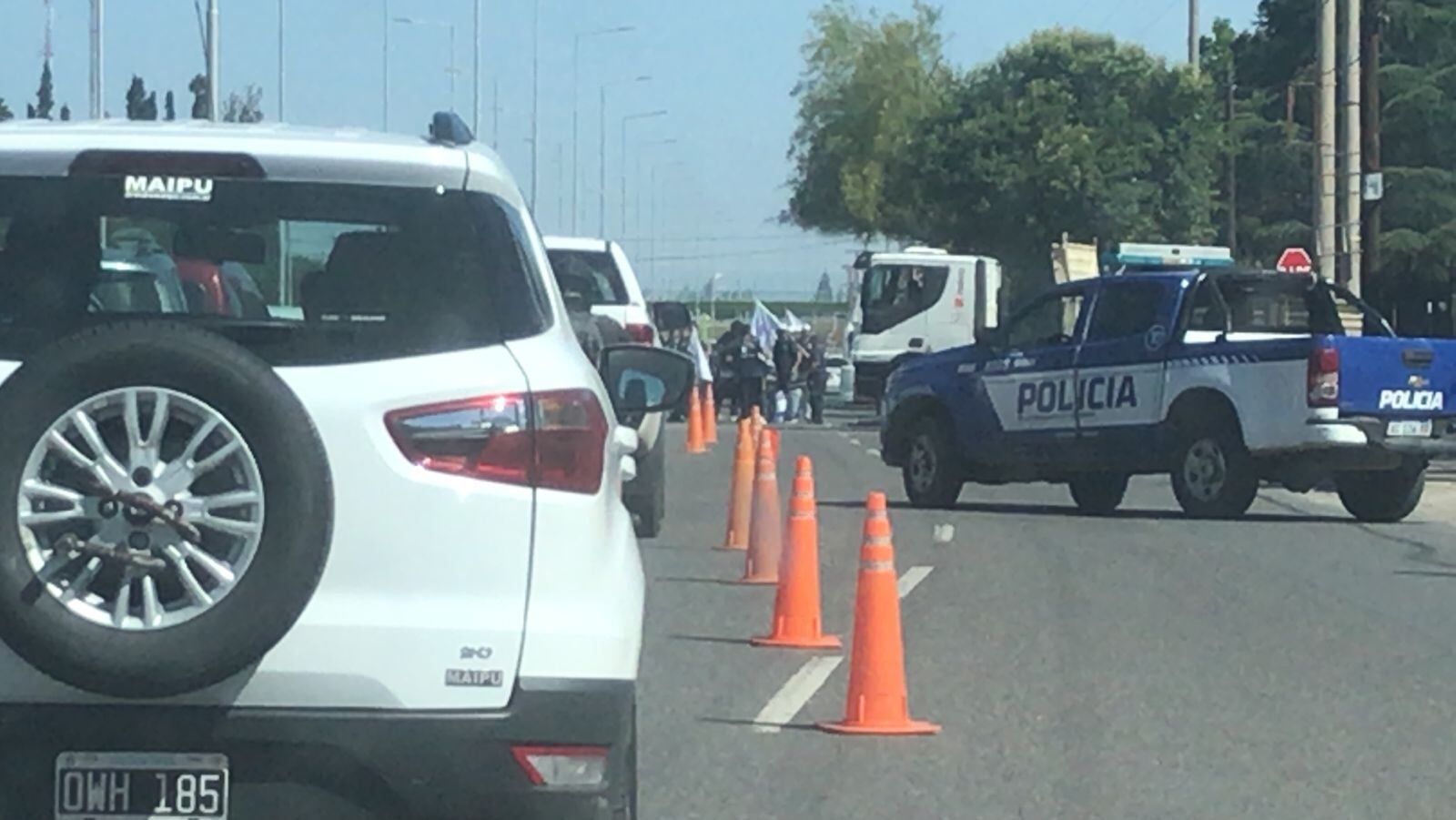 La Policía se hizo presente en el lugar para controlar la situación.