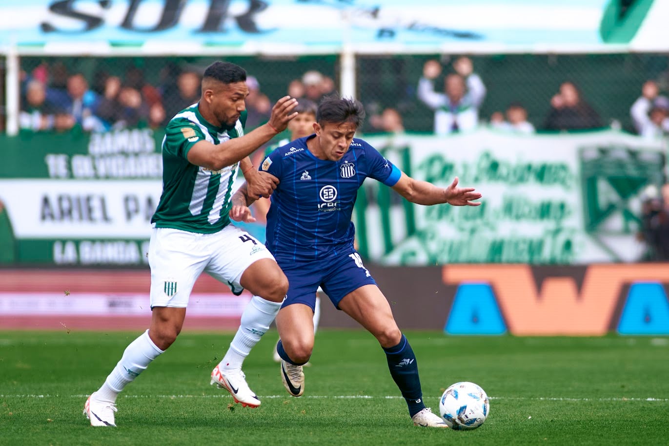 Talleres en su partido ante Banfield. (Prensa Talleres).