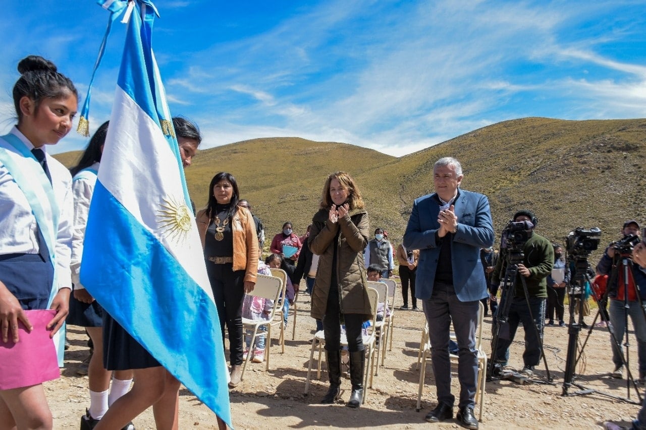 El sol quebradeño acompañó a la comunidad de la ceremonia inaugural del edificio educativo destinado a que jóvenes de la zona del Zenta accedan a servicios educativos de calidad.