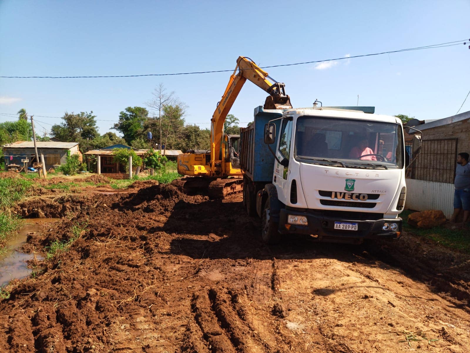 Ejecución de obras viales y pluviales en Puerto Iguazú.