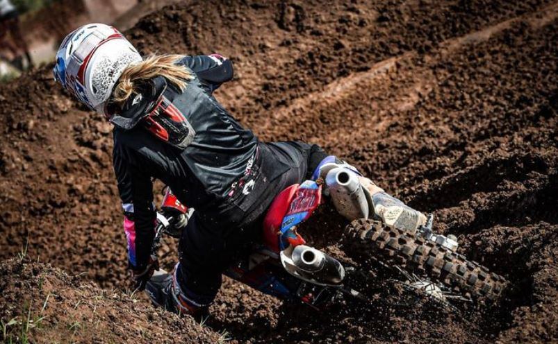 Melina Bretillot, en motocross.