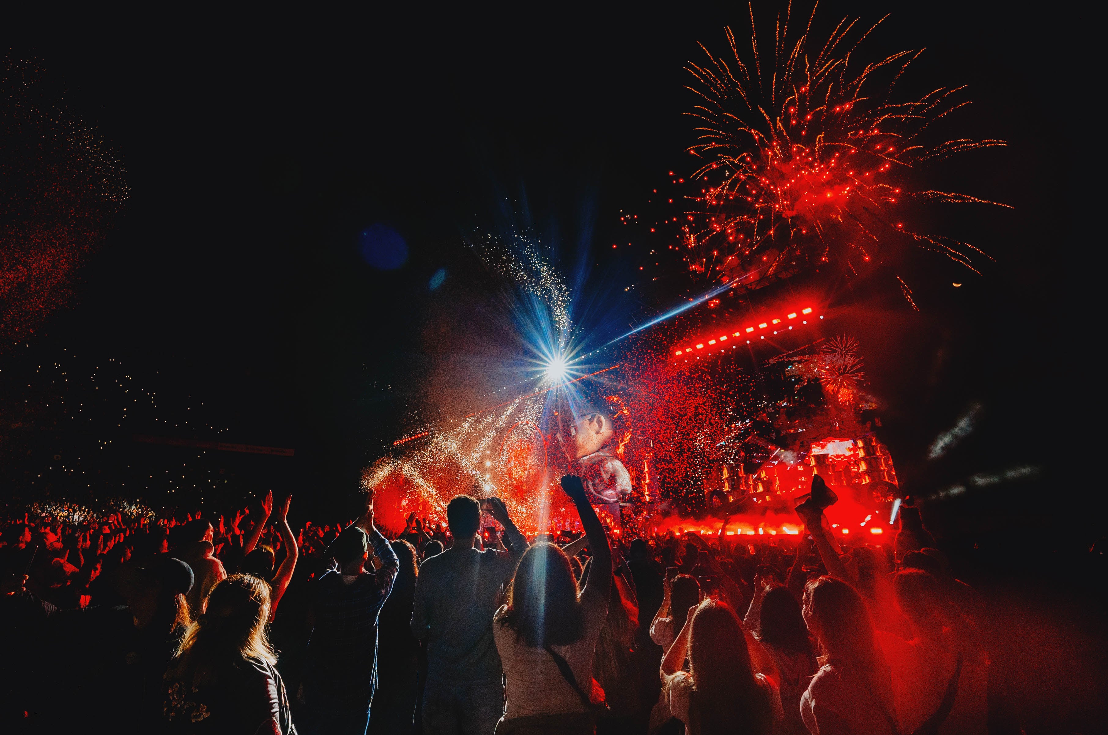 Daddy Yankee cerró su visita en Buenos Aires con una lluvia de fuegos artificiales