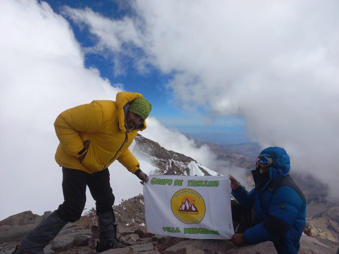 Ricardo Poggi, el hombre que subió el Aconcagua a los 63 años con su familia