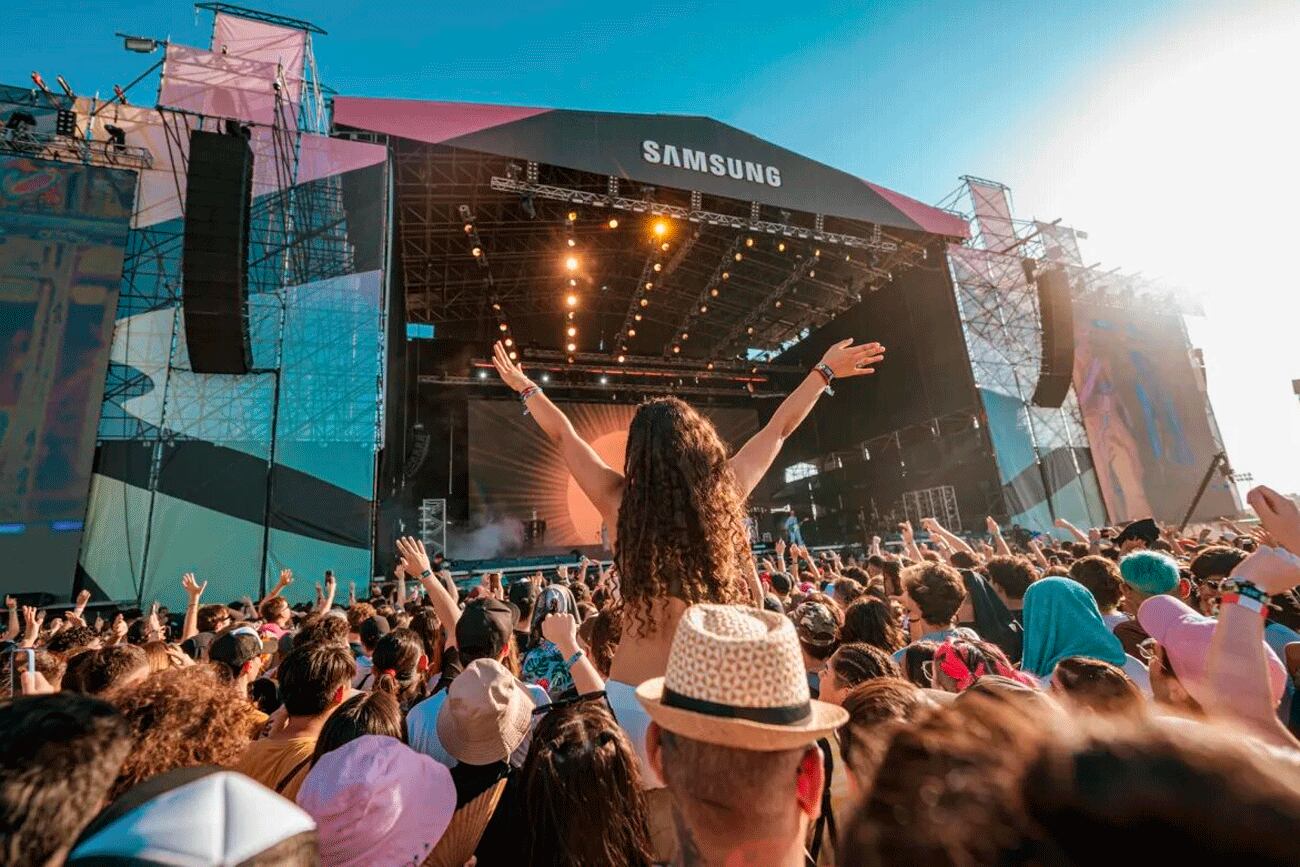 Para fans de lo “salado”: cuánto sale comer adentro de Lollapalooza Argentina 2025